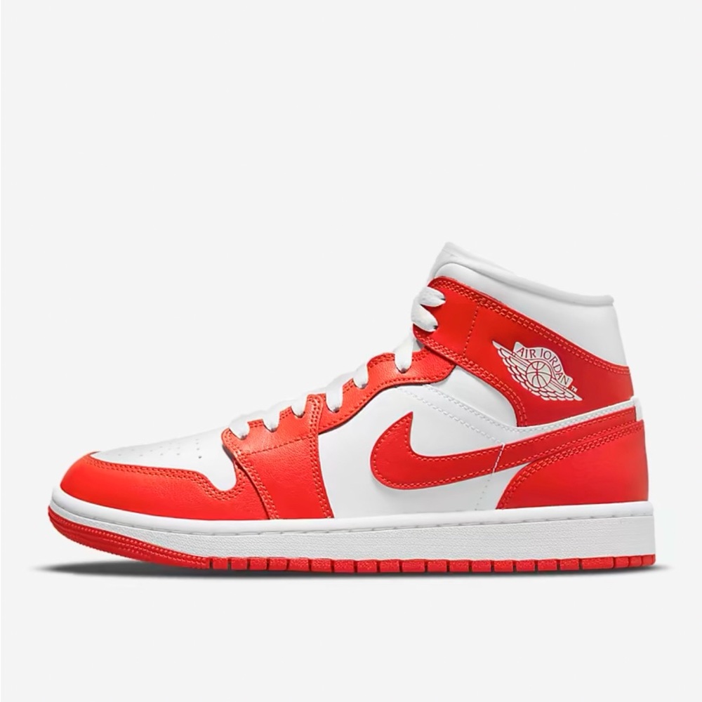 Nike Air Jordan 1Mid Syracuse (W)
